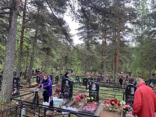 Уборка в преддверии Святой Троицы Уборка в преддверии Святой Троицы